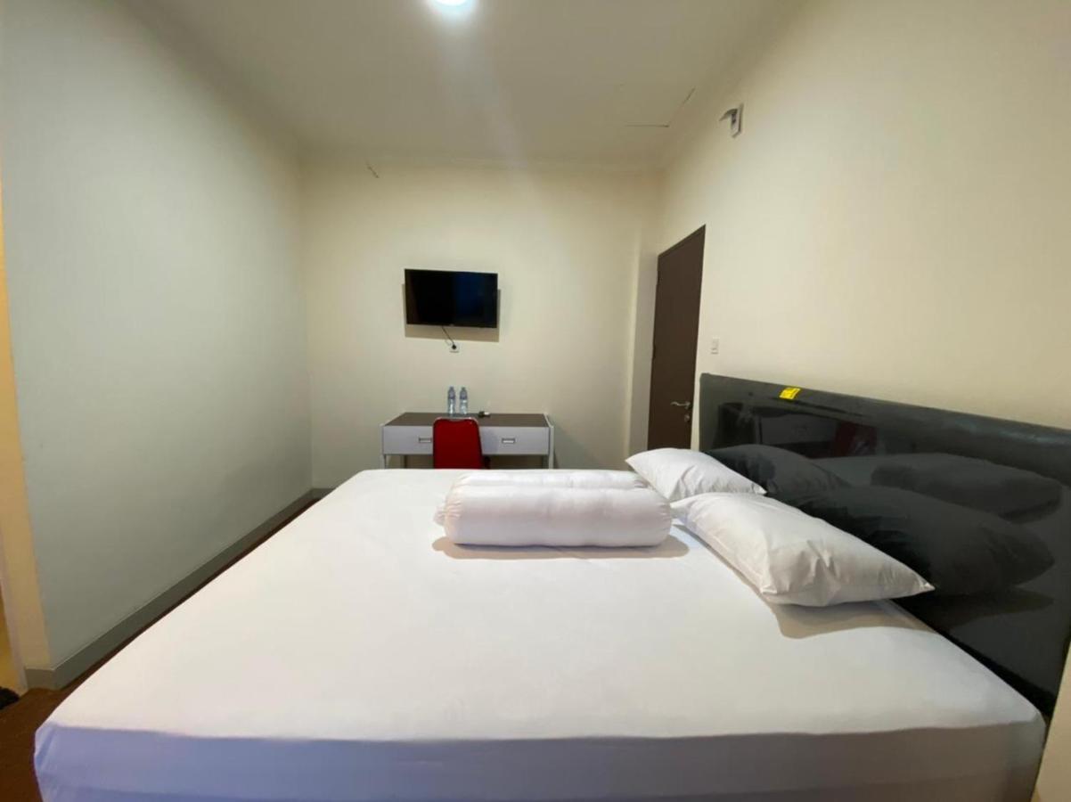 Mapala Guest House Makassar Redpartner Exteriör bild